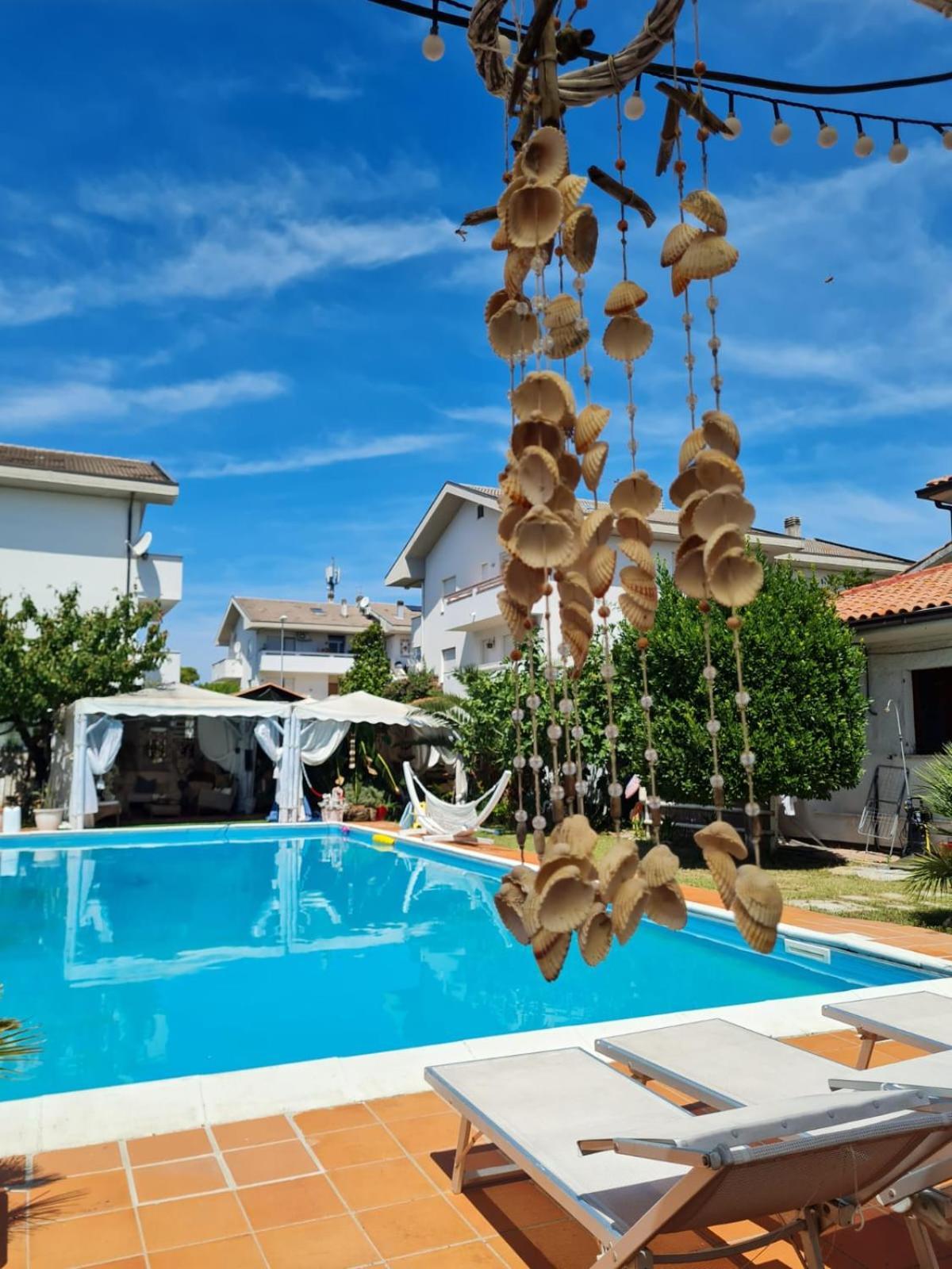 Villa Tropical Francavilla Al Mare Buitenkant foto